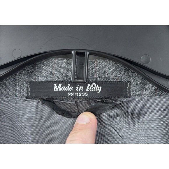 Vittorio Rex Grey/Gray Striped Suit. Coat 44R. Pants 38x30. Made In Italy. Nice - Picture 4 of 11